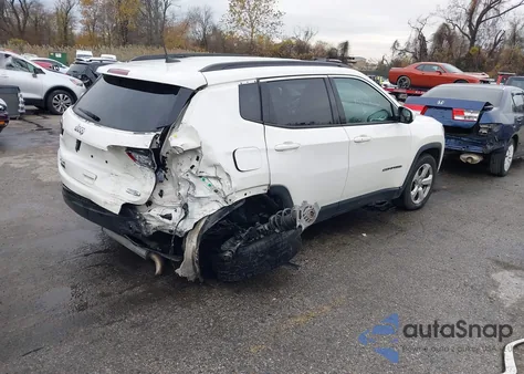 2020 Jeep Compass Latitude 4X4 z USA, uszkodzony, nr VIN 3C4NJDBB1LT145449